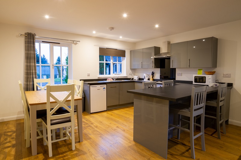 Three Bed Cottage with Hot Tub